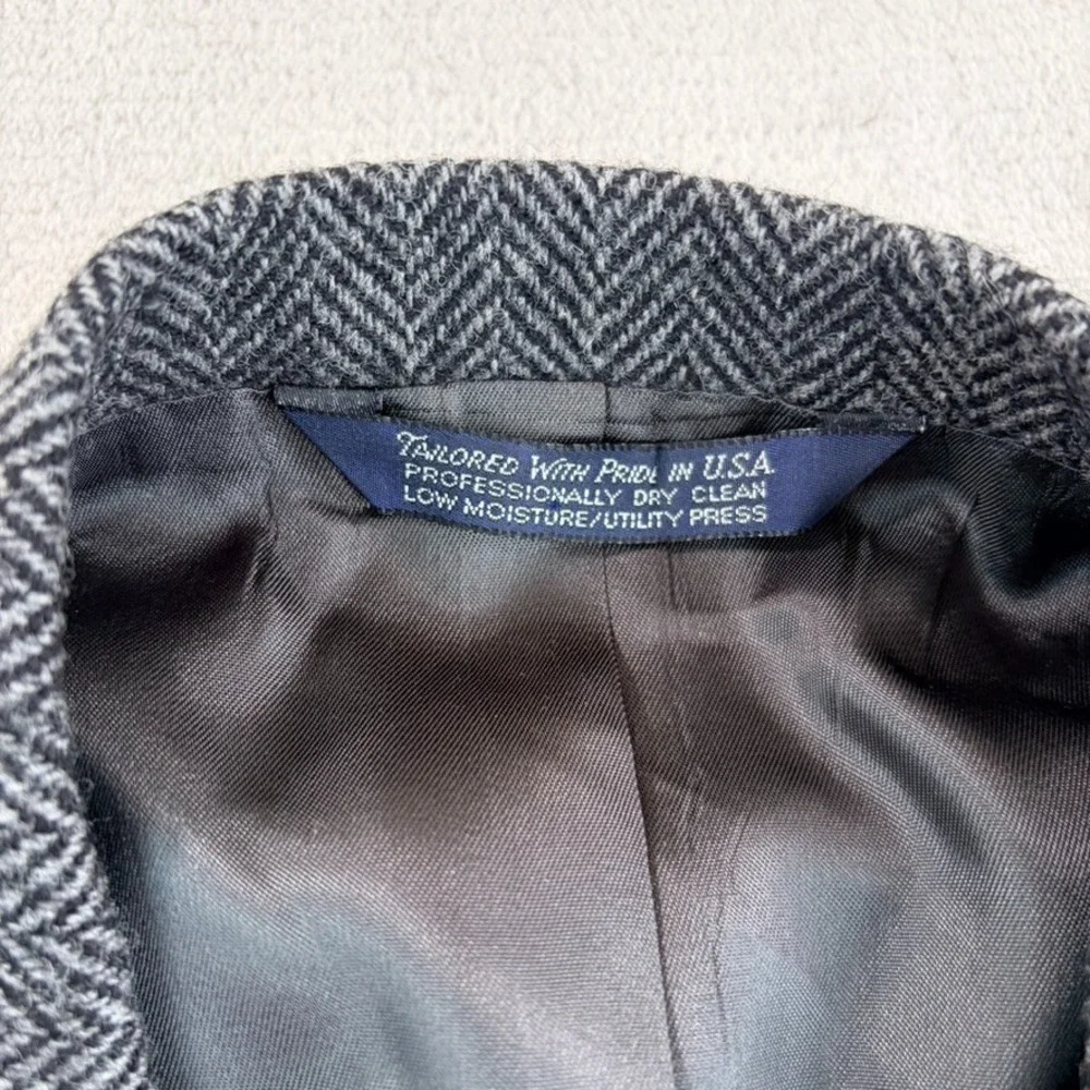VTG Lands End Blazer Jacket Sport Coat Men 42R Herringbone Lambs Wool Tweed USA